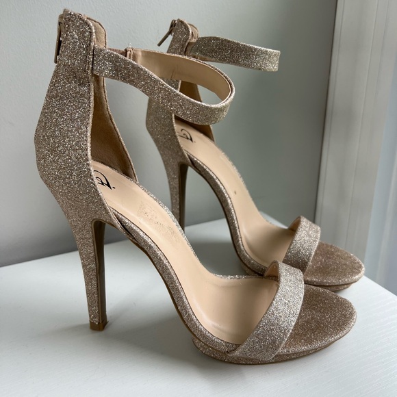 Windsor Shoes - Windsor champagne gold glitter special occasion/prom/homecoming/wedding heels